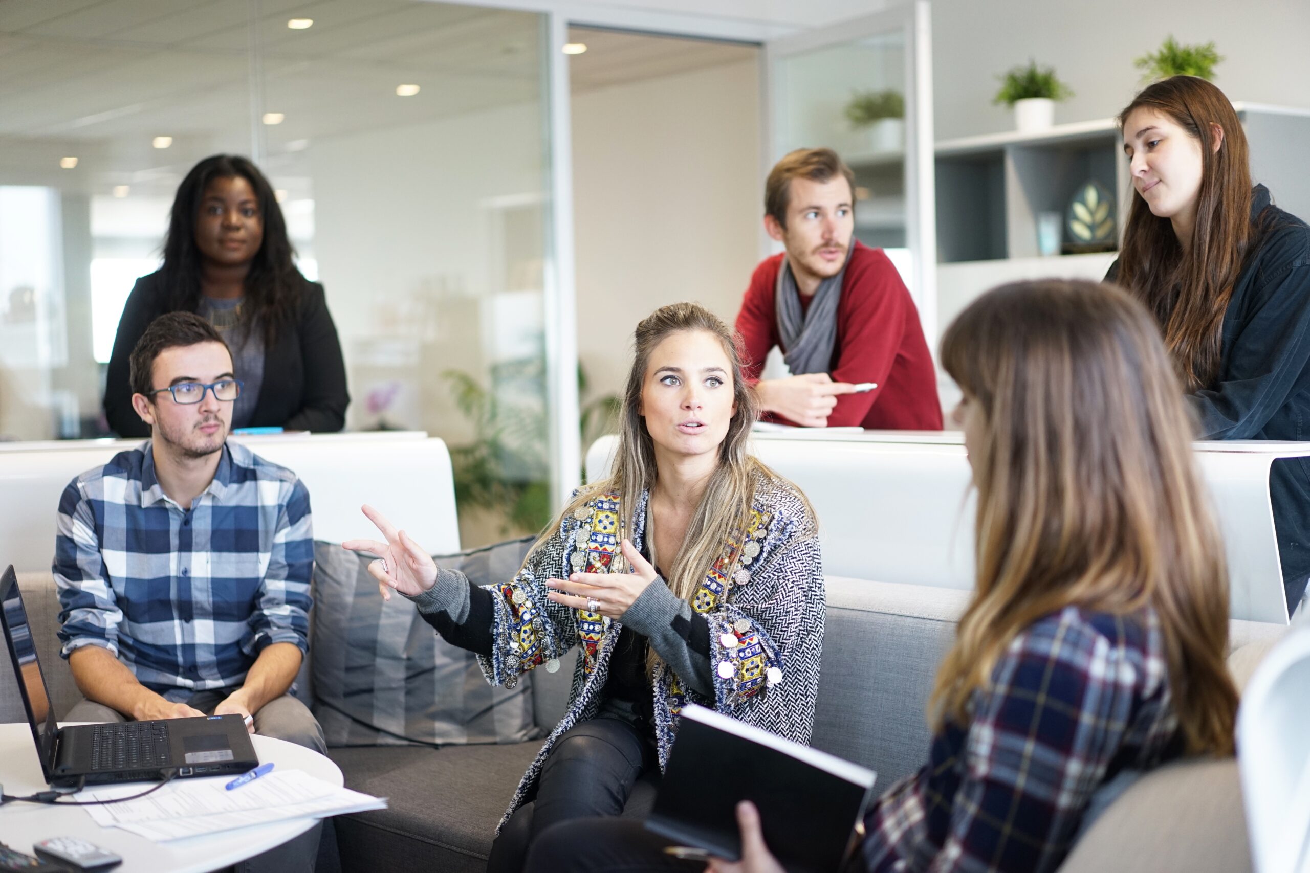Inteligencia emocional: controla tus emociones y entiende mejor a las personas